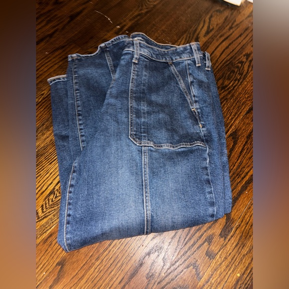 Old Navy Relaxed Fit Blue Jeans - Picture 1 of 6